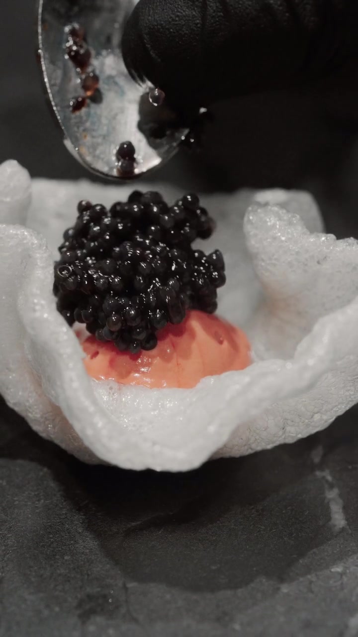 Peony Boutique Flavours filminden bir kare